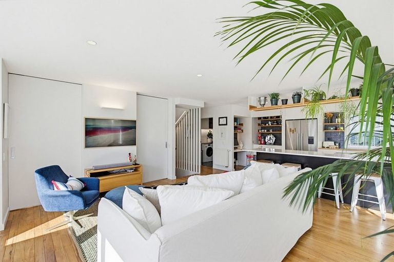Photo of property in 20 Roscoe Terrace, Wadestown, Wellington, 6012
