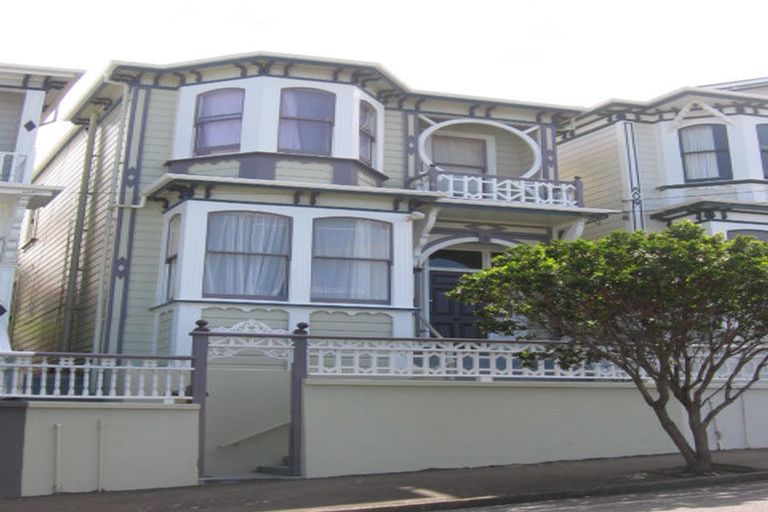 Photo of property in 60 Wright Street, Mount Cook, Wellington, 6021