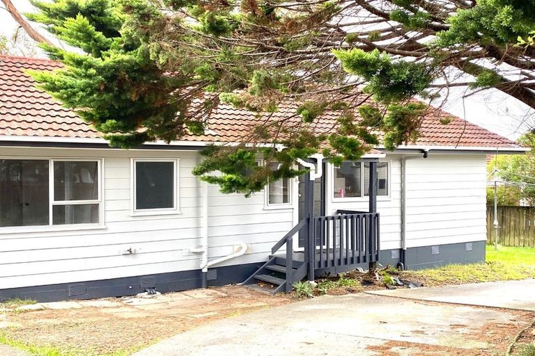 Photo of property in 3 Sabana Place, Unsworth Heights, Auckland, 0632