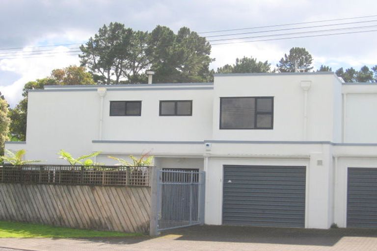 Photo of property in 500c Ocean Road, Whangamata, 3620