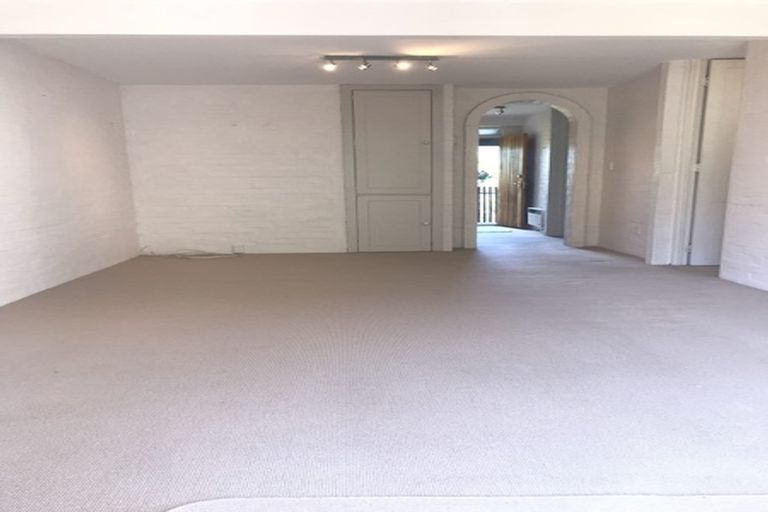 Photo of property in 141l Churton Drive, Churton Park, Wellington, 6037