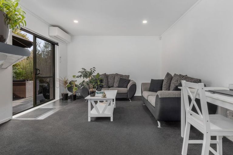 Photo of property in 11 Harry Shaw Way, Raumati South, Paraparaumu, 5032