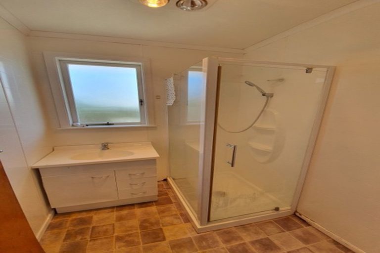 Photo of property in 48 Kapuka Road, Mangere Bridge, Auckland, 2022