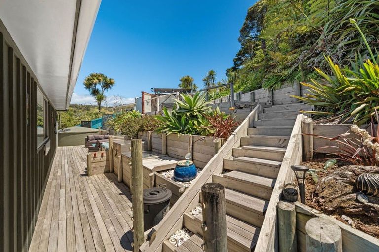 Photo of property in 143 Oakura Road, Oakura, Hikurangi, 0184