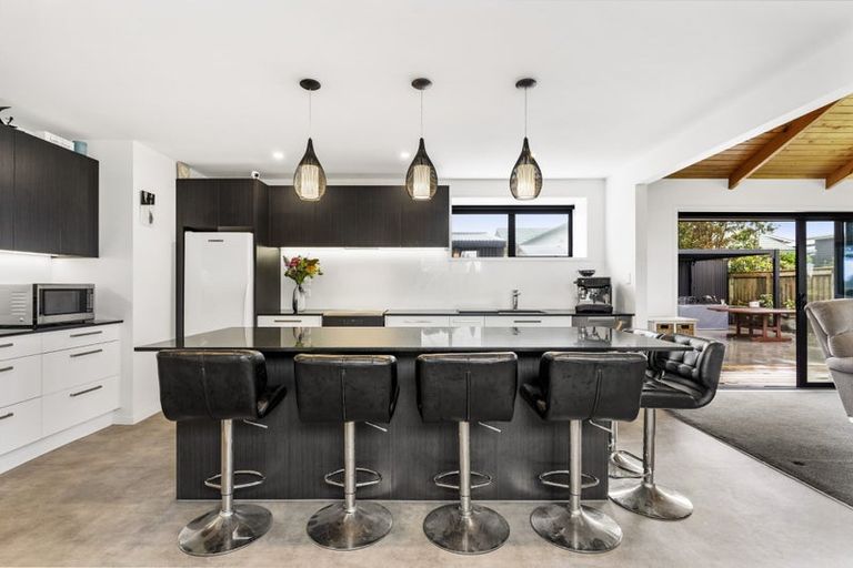 Photo of property in 100b Kiwi Road, Whangamata, 3620