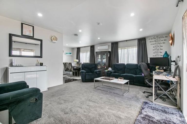 Photo of property in 85 Templeton Place, Clendon Park, Auckland, 2103