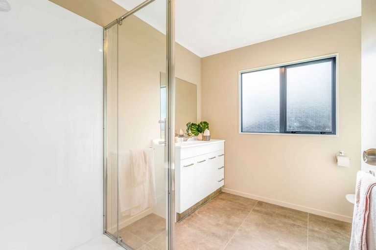 Photo of property in 9 Margarita Rise, Pukekohe, 2120