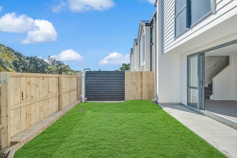 Photo of property in 11a Kelburn Lane, Mangere, Auckland, 2022