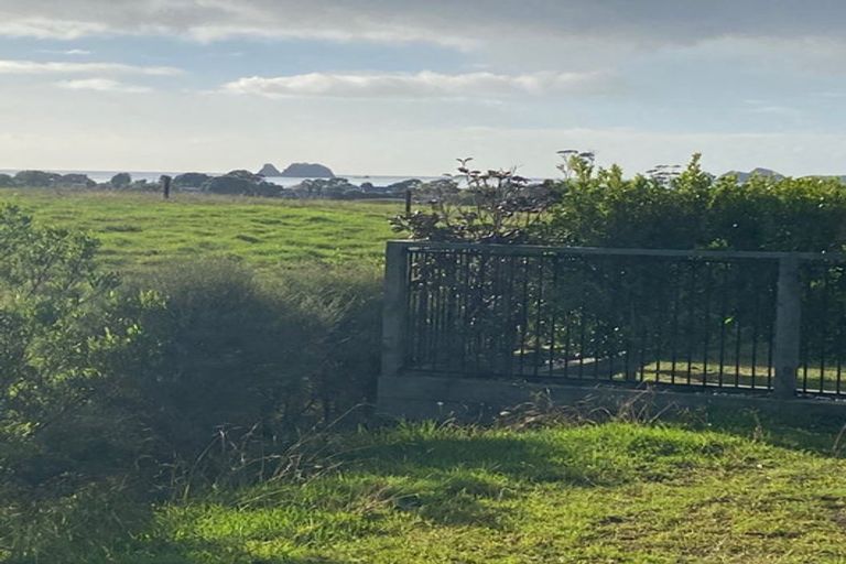 Photo of property in 8 Tohetea Lane, Wharekaho, 3510