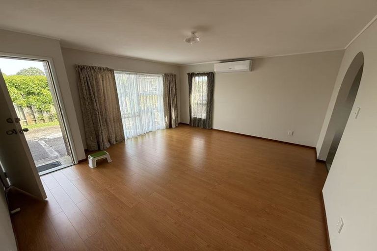 Photo of property in 2/3 Hedge Row, Sunnyhills, Auckland, 2010