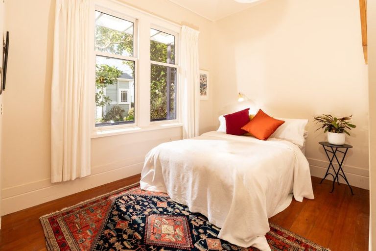 Photo of property in 32 Wade Street, Wadestown, Wellington, 6012