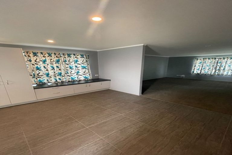 Photo of property in 4 Ririno Place, Manurewa, Auckland, 2102