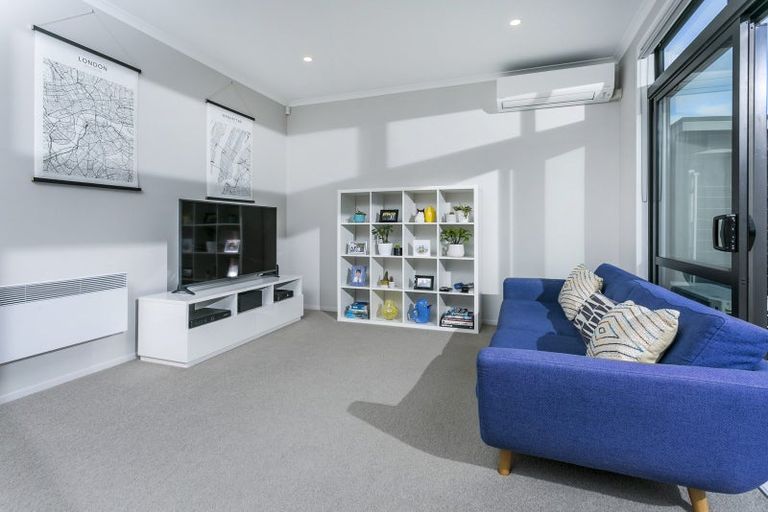 Photo of property in 26 Spotted Dove Road, Hobsonville, Auckland, 0616