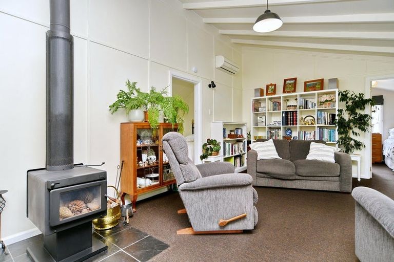 Photo of property in 28 Grierson Avenue, Amberley, 7481