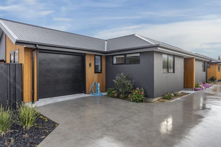 Photo of property in 1/47 Sturrocks Road, Redwood, Christchurch, 8051