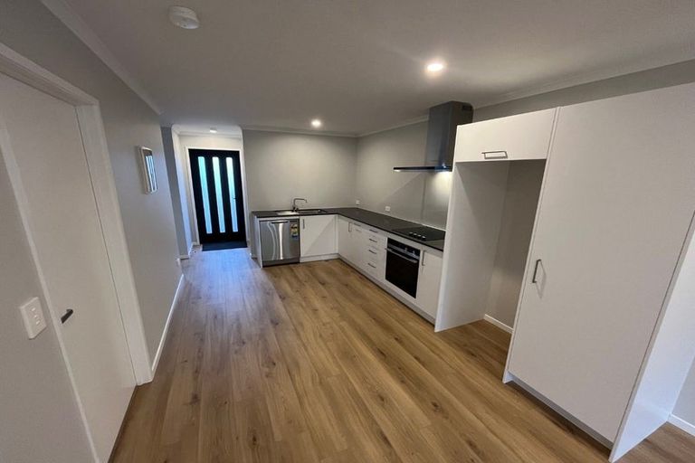 Photo of property in 8 Kumerahou Street, Kumeu, 0810