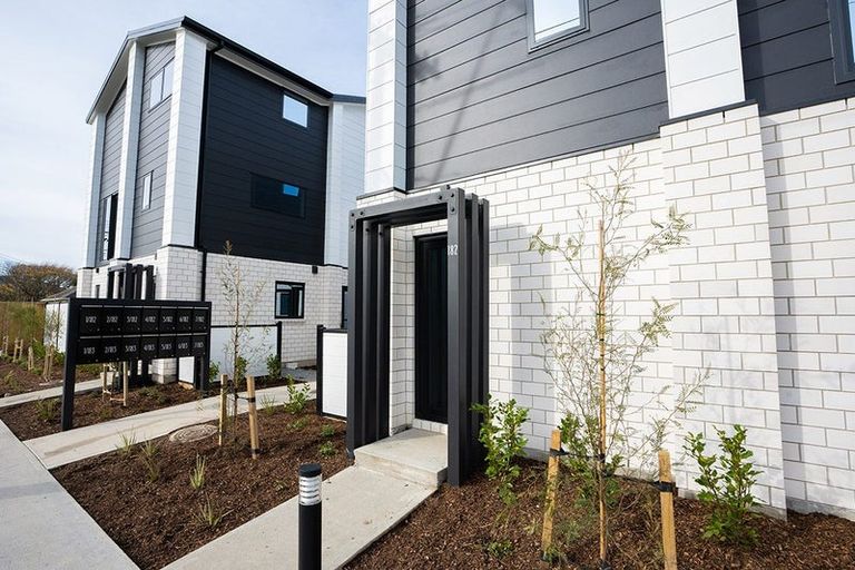 Photo of property in 1/182 Cambridge Terrace, Fairfield, Lower Hutt, 5011
