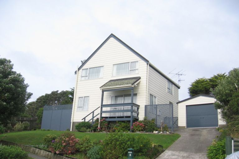 Photo of property in 5 Anaheim Place, Churton Park, Wellington, 6037