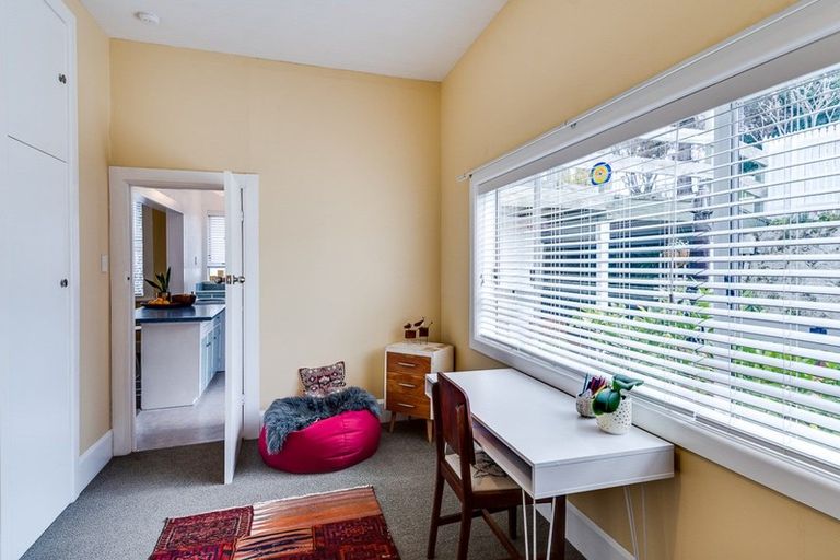 Photo of property in 22 Colenso Avenue, Hospital Hill, Napier, 4110