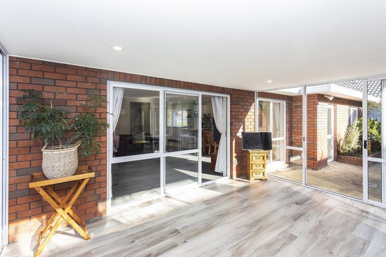 Photo of property in 2/3 Inglewood Place, Avonhead, Christchurch, 8042