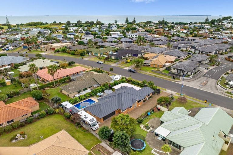 Photo of property in 90 Santa Monica Drive, Papamoa Beach, Papamoa, 3118