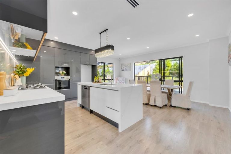 Photo of property in 29 Elevation Street, Flat Bush, Auckland, 2019
