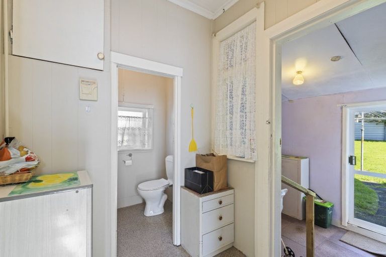 Photo of property in 11a Queen Street, Waitara, 4320