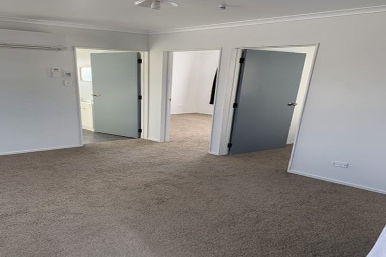 Photo of property in 8 Naumai Place, Spotswood, New Plymouth, 4310