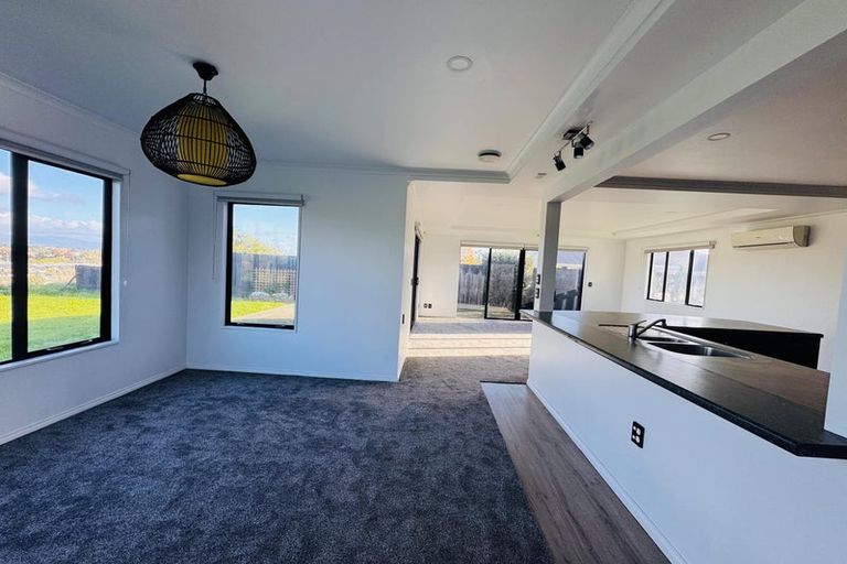 Photo of property in 69 Royal Oak Drive, Kelvin Grove, Palmerston North, 4414