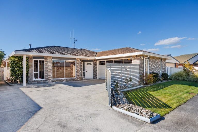 Photo of property in 12 Lancewood Lane, Roslyn, Palmerston North, 4414