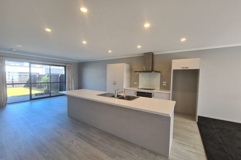 Photo of property in 19 William Dawson Crescent, Wigram, Christchurch, 8025