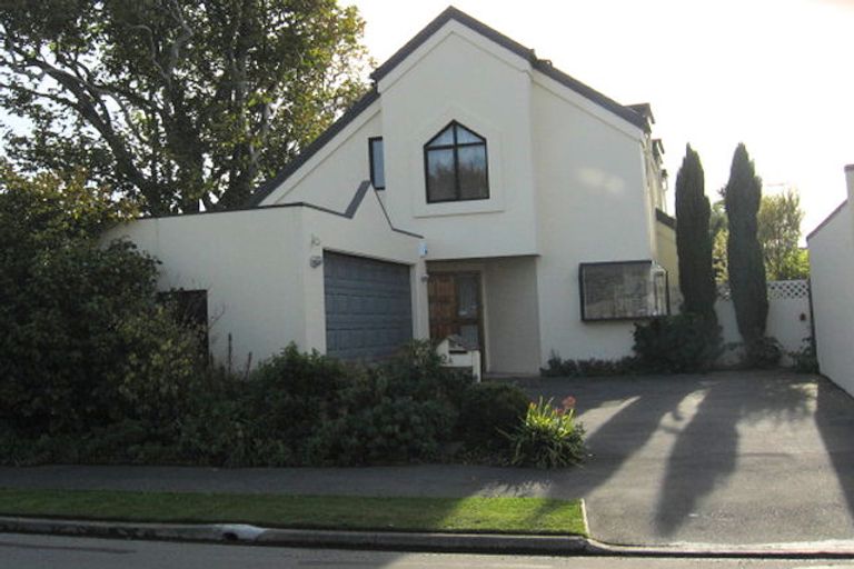 Photo of property in 2 Coldstream Court, Ilam, Christchurch, 8041