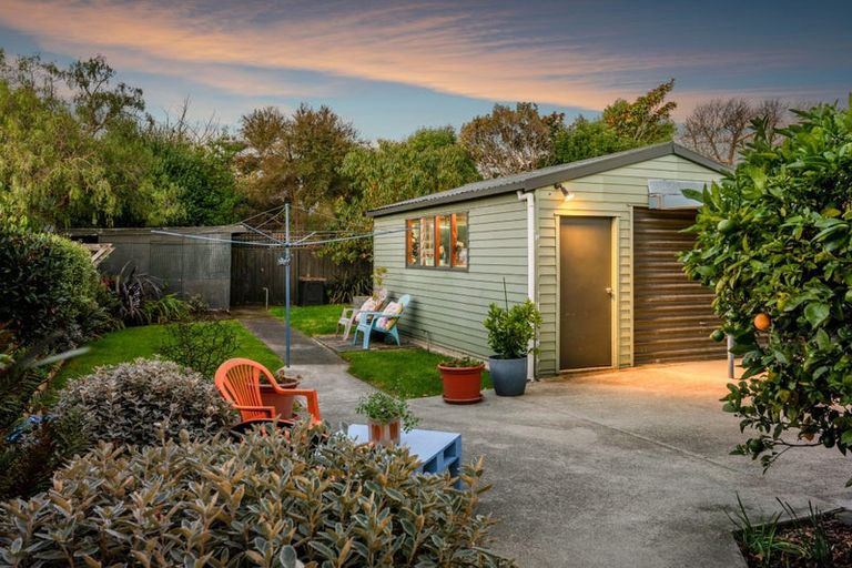 Photo of property in 20 Wilding Street, Saint Martins, Christchurch, 8022