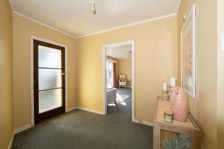 Photo of property in 52 Johnstone Street, Tinwald, Ashburton, 7700