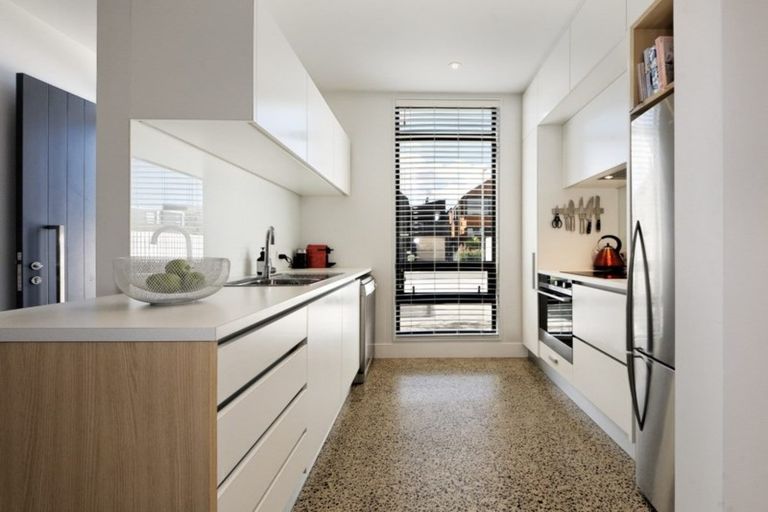 Photo of property in 17 Isitt Road, Hobsonville, Auckland, 0616