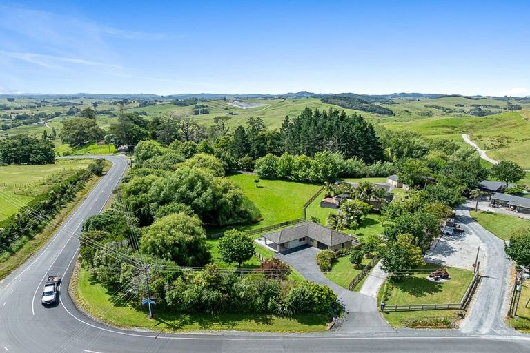 Photo of property in 1137 Port Albert Road, Port Albert, Wellsford, 0973