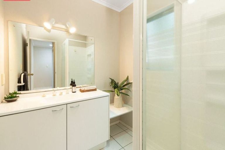 Photo of property in 5 Edgecumbe Way, Tauranga, 3110