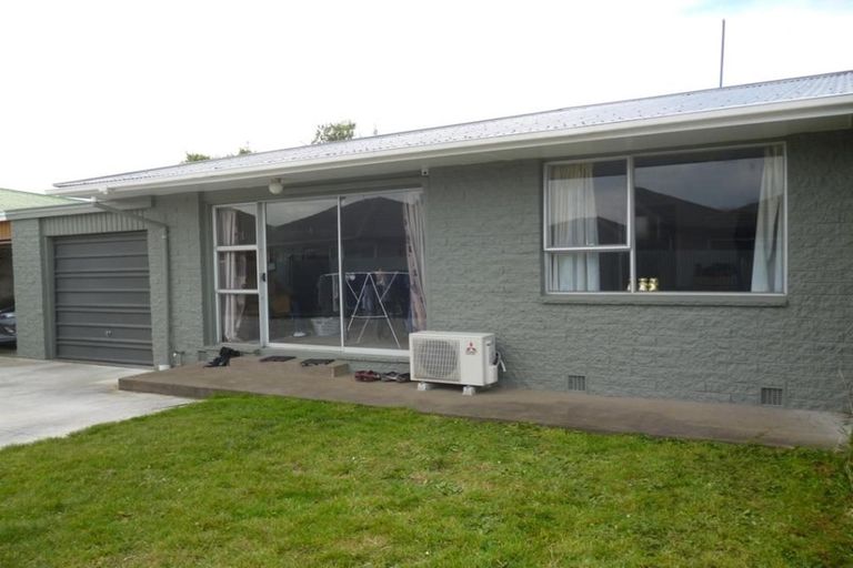 Photo of property in 2/32 Lyndon Street, Riccarton, Christchurch, 8041