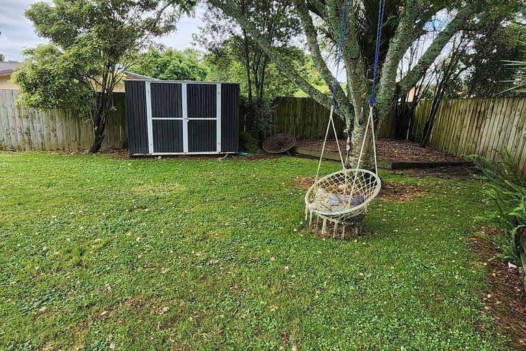 Photo of property in 3 Gregg Place, Sunnyvale, Auckland, 0612