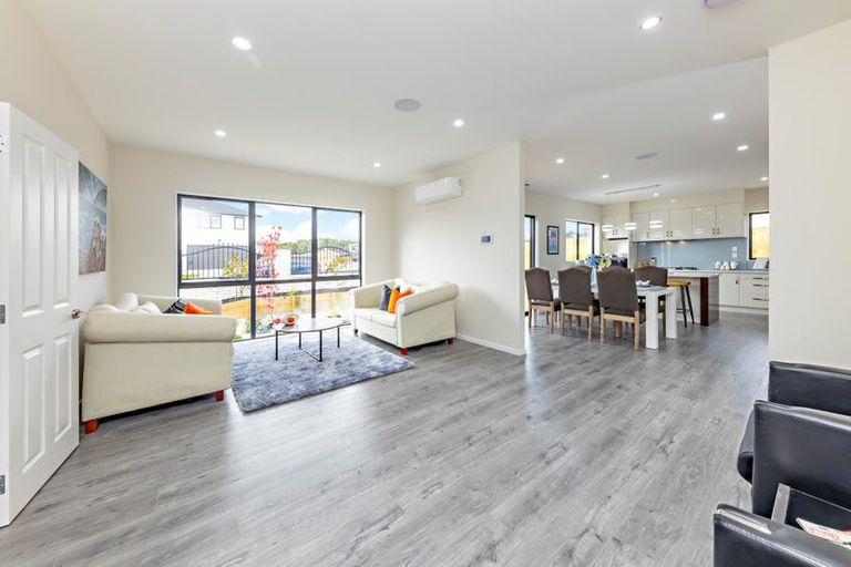 Photo of property in 50 Castlebane Drive, Flat Bush, Auckland, 2019