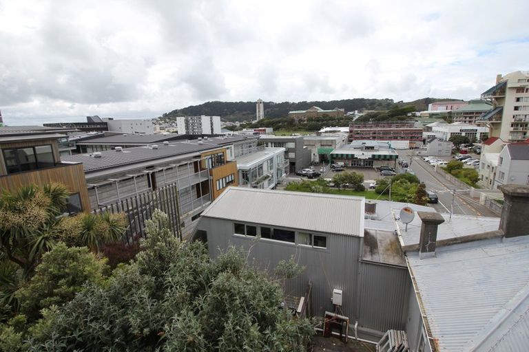 Photo of property in Carillion/the Knoll, 33 Thompson Street, Mount Cook, Wellington, 6011