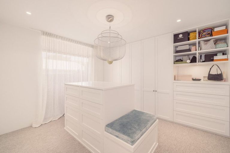 Photo of property in 8a Beachville Road, Redcliffs, Christchurch, 8081