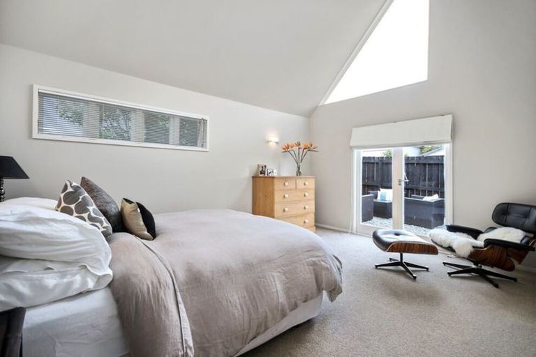 Photo of property in 68 Norwood Road, Bayswater, Auckland, 0622