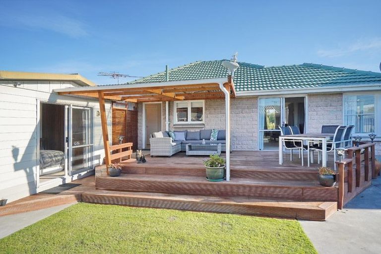 Photo of property in 6 Blankney Street, Hornby, Christchurch, 8042