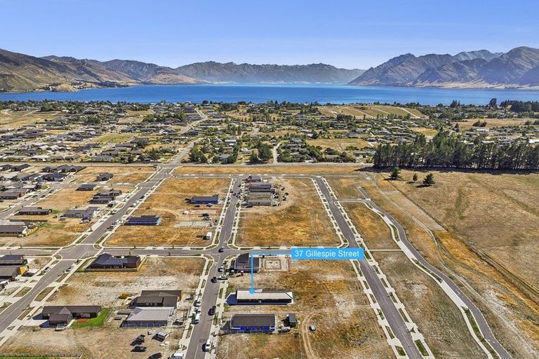 Photo of property in 37 Gillespie Street, Lake Hawea, 9382