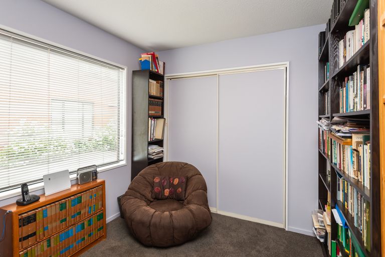 Photo of property in 2/15 Coles Place, St Albans, Christchurch, 8014