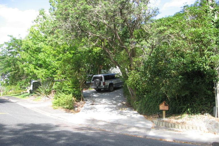 Photo of property in 19 Glade Place, Birkenhead, Auckland, 0626