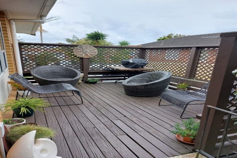 Photo of property in 1/193 Lake Road, Belmont, Auckland, 0622