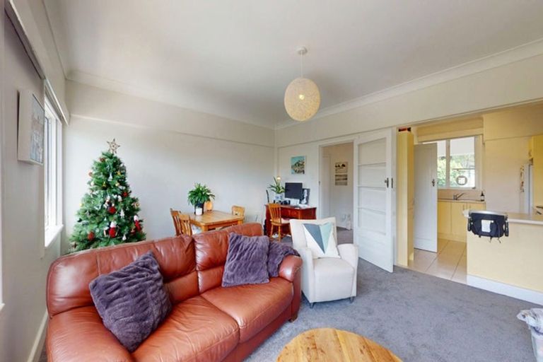Photo of property in Samoa High Commission, 4/1 Wesley Road, Kelburn, Wellington, 6012