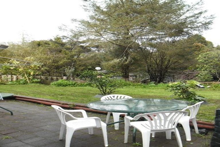 Photo of property in 19 Hiwihau Place, Glenfield, Auckland, 0629